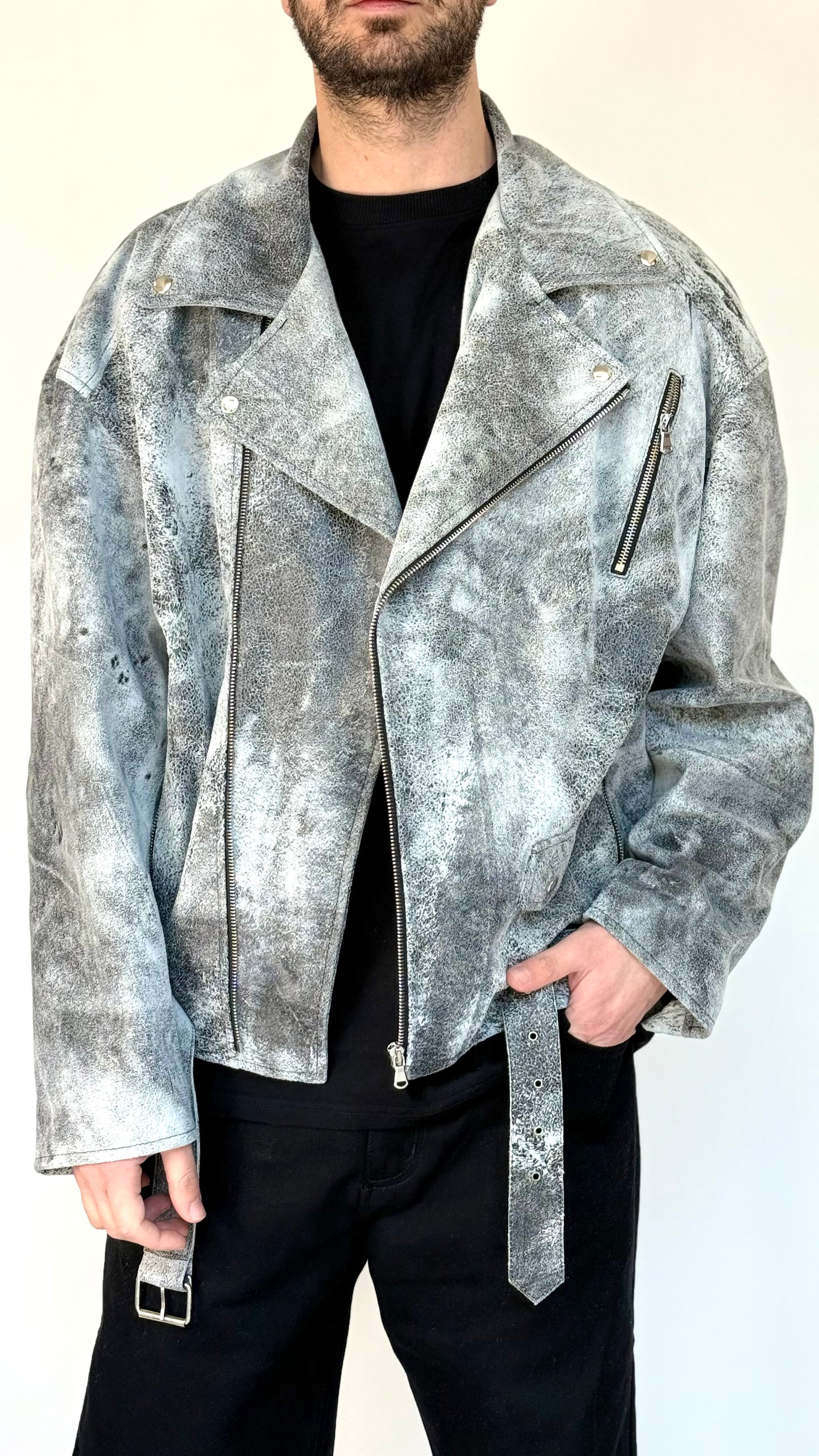 CHIODO OVERSIZE GRAFFIATO IN VERA PELLE