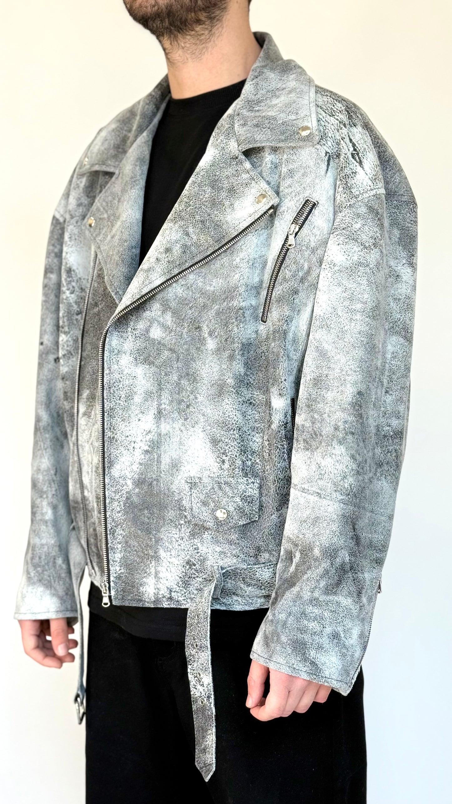 CHIODO OVERSIZE GRAFFIATO IN VERA PELLE