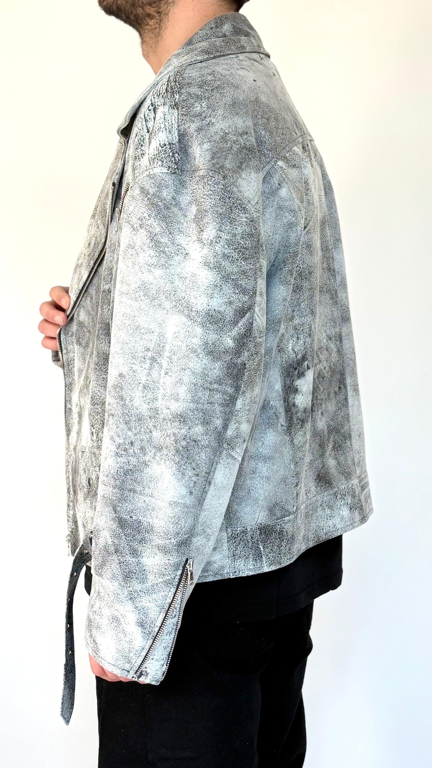 CHIODO OVERSIZE GRAFFIATO IN VERA PELLE